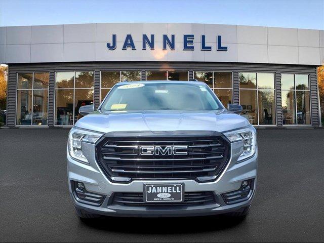used 2024 GMC Terrain car, priced at $30,997