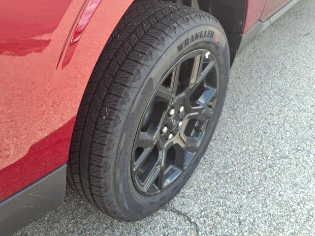new 2025 Ford Maverick car, priced at $35,899