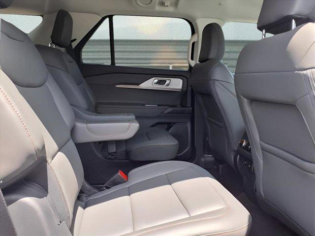 new 2025 Ford Explorer car