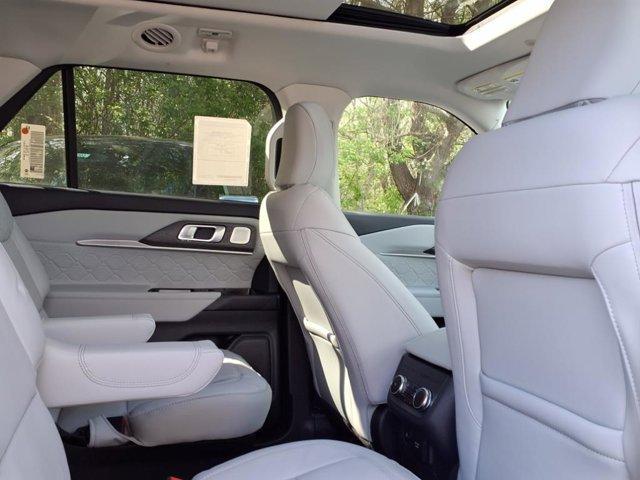 new 2025 Ford Explorer car, priced at $55,998