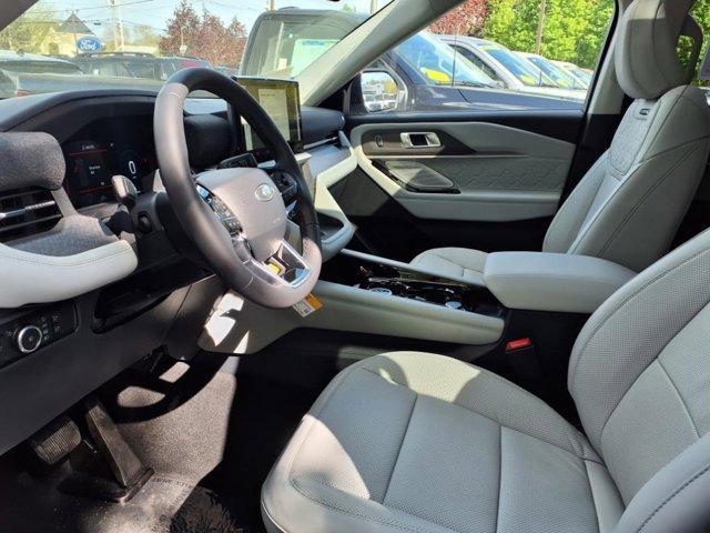 new 2025 Ford Explorer car, priced at $55,998