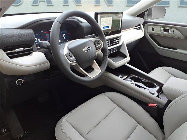 new 2025 Ford Explorer car