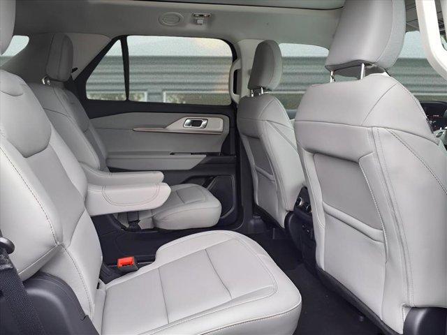 new 2025 Ford Explorer car, priced at $50,698