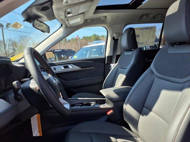 new 2025 Ford Explorer car, priced at $46,404