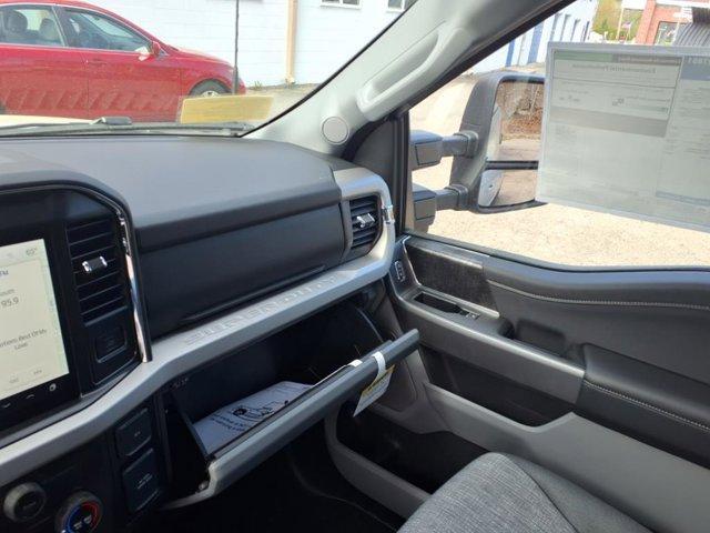 new 2025 Ford F-250 car, priced at $71,659