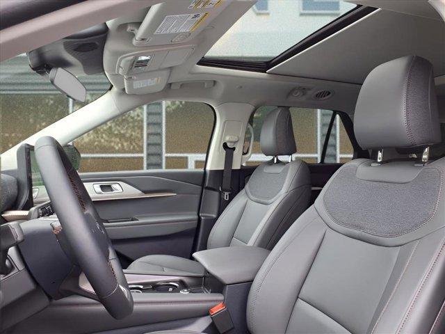 new 2025 Ford Explorer car, priced at $49,868