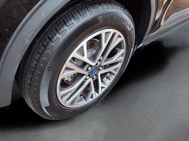 used 2022 Ford Escape car, priced at $28,991