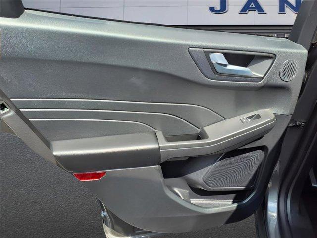 used 2022 Ford Escape car, priced at $25,957
