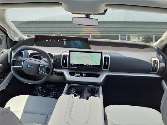 new 2025 Ford Expedition car, priced at $73,630