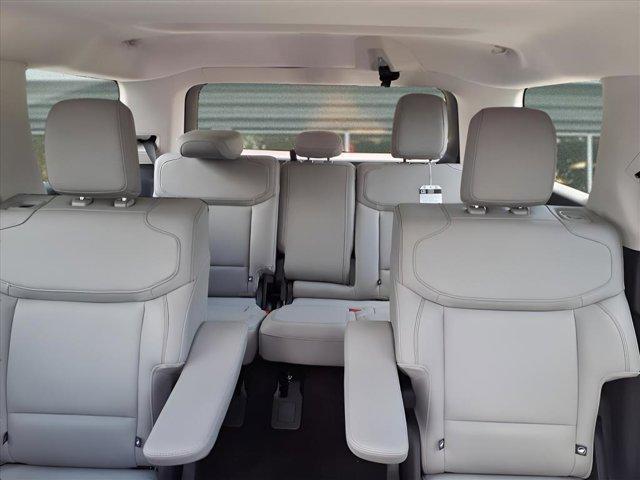 new 2025 Ford Expedition car, priced at $73,630