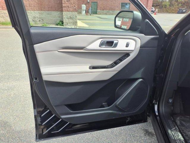 new 2025 Ford Explorer car, priced at $44,703