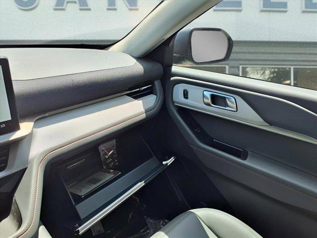 new 2025 Ford Explorer car