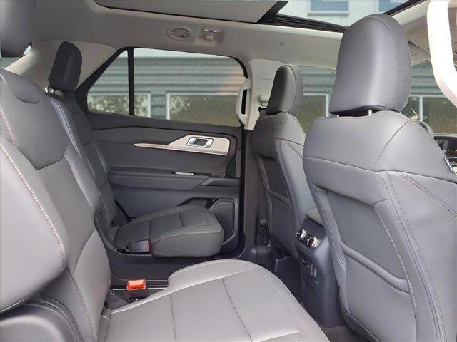 new 2025 Ford Explorer car, priced at $49,953