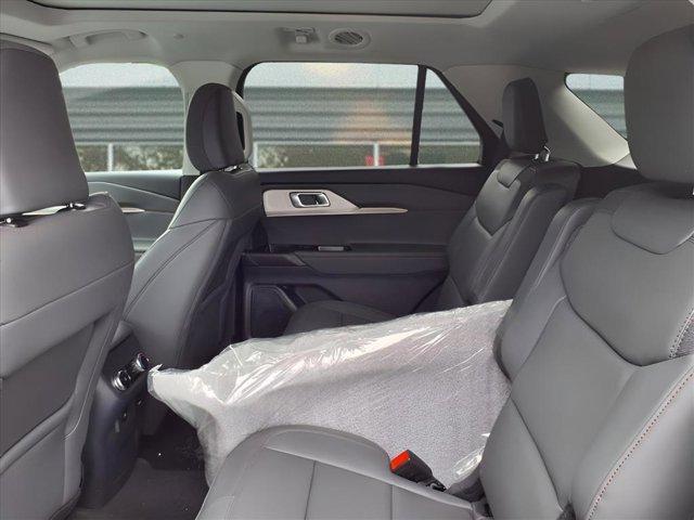 new 2025 Ford Explorer car