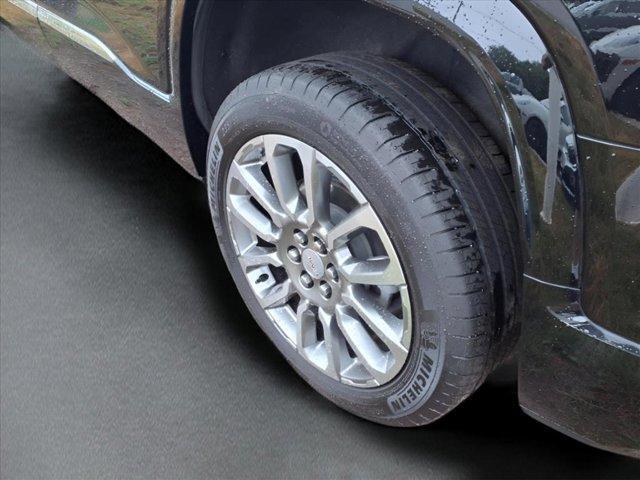 used 2023 GMC Acadia car, priced at $39,995