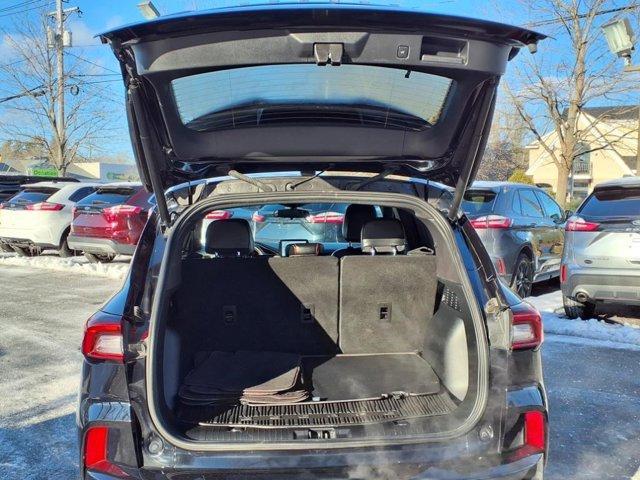 used 2023 Ford Escape car, priced at $29,998