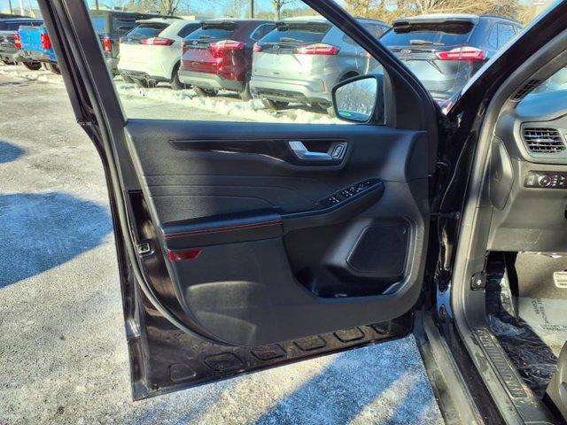 used 2023 Ford Escape car, priced at $29,998