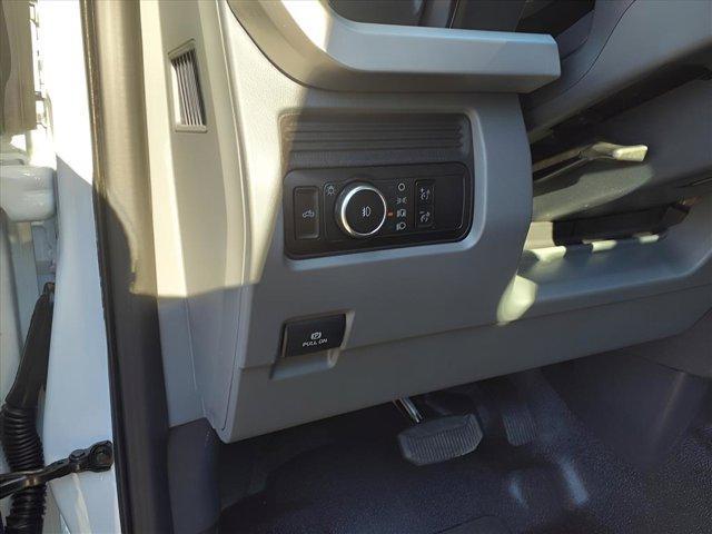 new 2025 Ford F-250 car, priced at $51,260