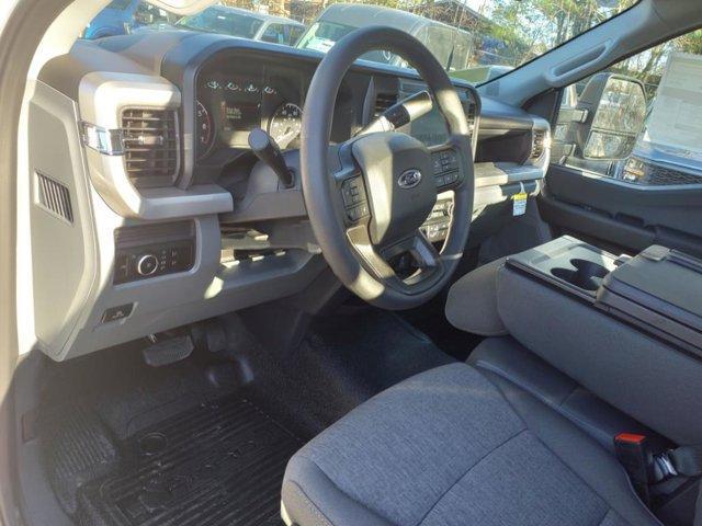 new 2025 Ford F-250 car, priced at $51,399