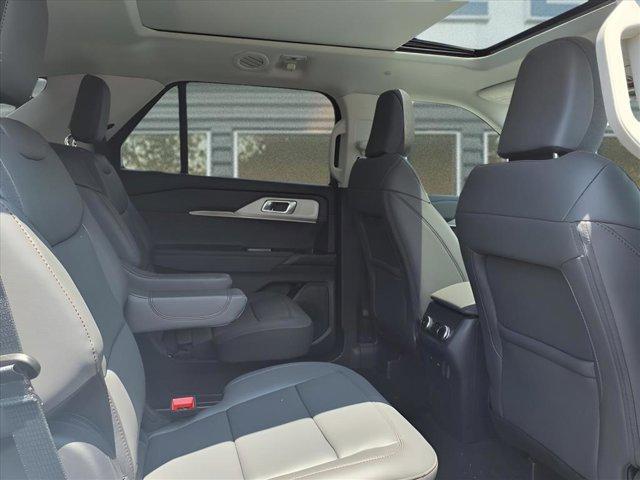 new 2025 Ford Explorer car, priced at $50,781