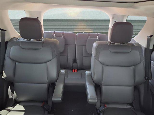 new 2025 Ford Explorer car, priced at $50,781