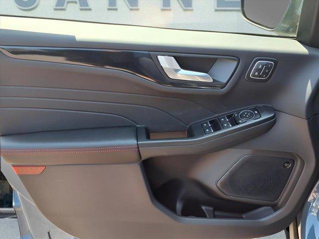 new 2025 Ford Escape car, priced at $40,998