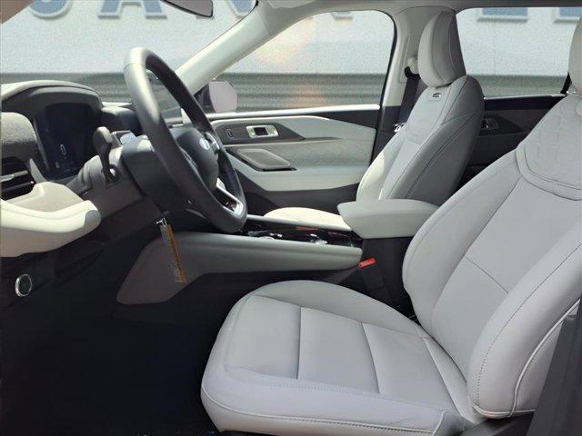new 2025 Ford Explorer car, priced at $58,967