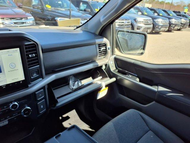 new 2025 Ford F-150 car, priced at $50,192