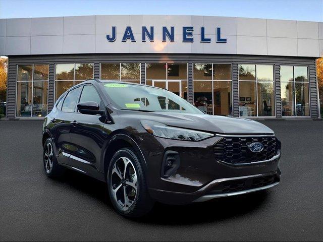 used 2023 Ford Escape car, priced at $29,677