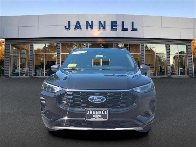 used 2023 Ford Escape car