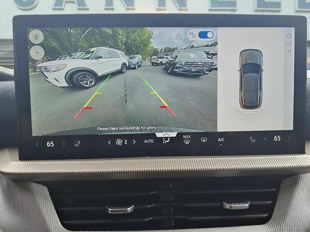 new 2025 Ford Explorer car