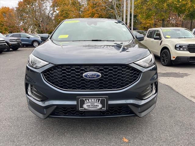 used 2022 Ford Edge car, priced at $28,333