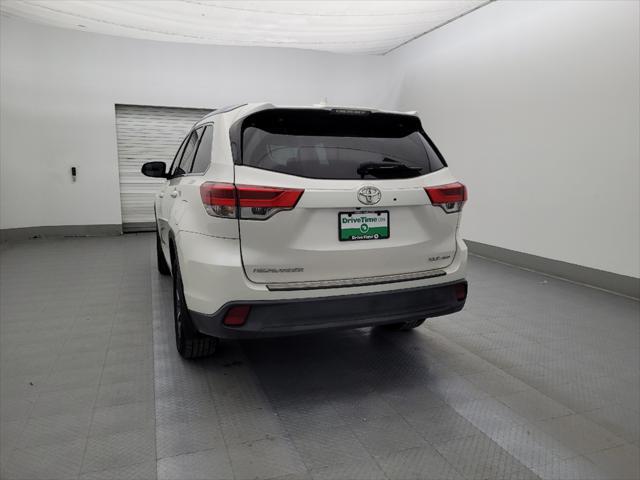 used 2019 Toyota Highlander car, priced at $26,495