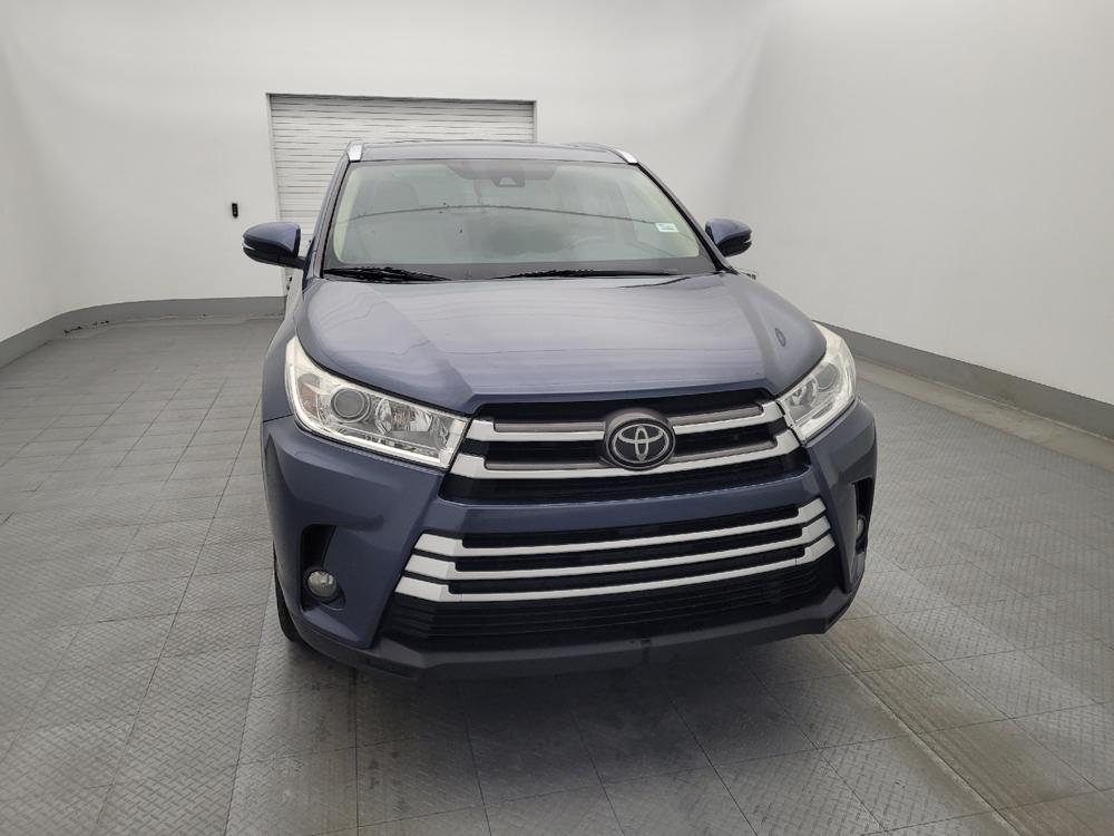 used 2019 Toyota Highlander car, priced at $23,595