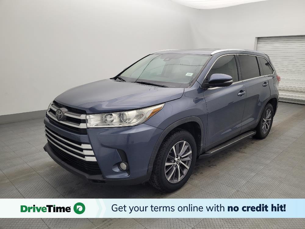 used 2019 Toyota Highlander car, priced at $23,595