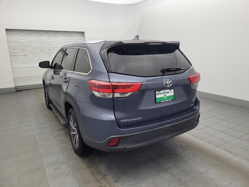 used 2019 Toyota Highlander car, priced at $23,595