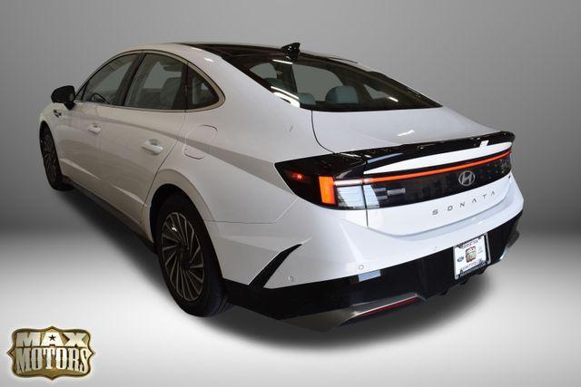 new 2025 Hyundai Sonata Hybrid car, priced at $39,655
