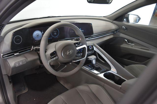 new 2025 Hyundai Elantra car, priced at $27,595
