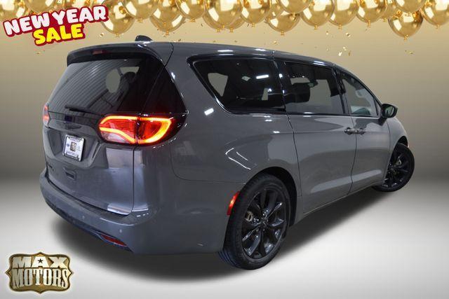 used 2020 Chrysler Pacifica car, priced at $19,788