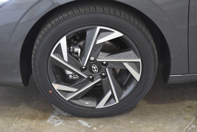 new 2025 Hyundai Elantra car, priced at $25,035