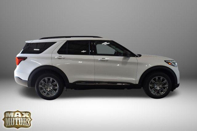 new 2025 Ford Explorer car, priced at $44,998