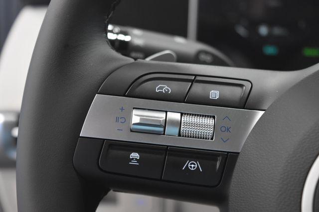 new 2025 Hyundai TUCSON Hybrid car, priced at $38,475