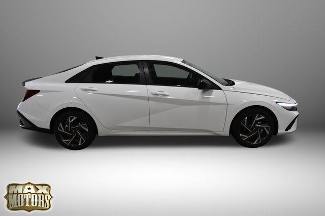 new 2025 Hyundai Elantra car, priced at $22,518