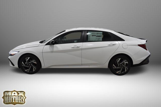 new 2025 Hyundai Elantra car, priced at $22,518