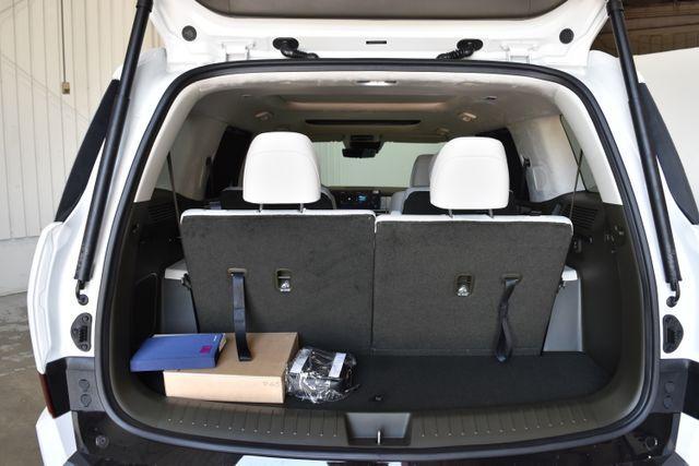 new 2025 Hyundai SANTA FE HEV car, priced at $52,335