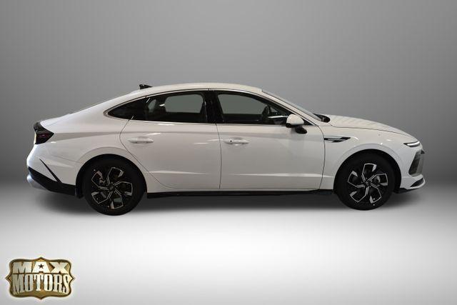 new 2025 Hyundai Sonata car, priced at $30,498