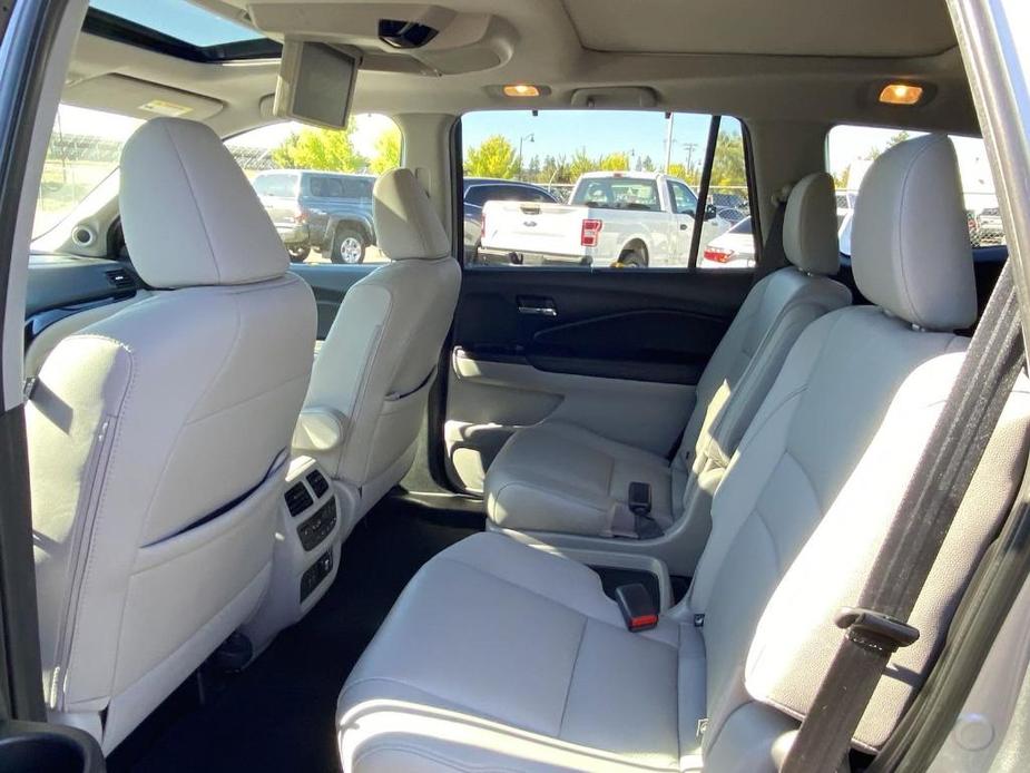 used 2022 Honda Pilot car, priced at $33,686