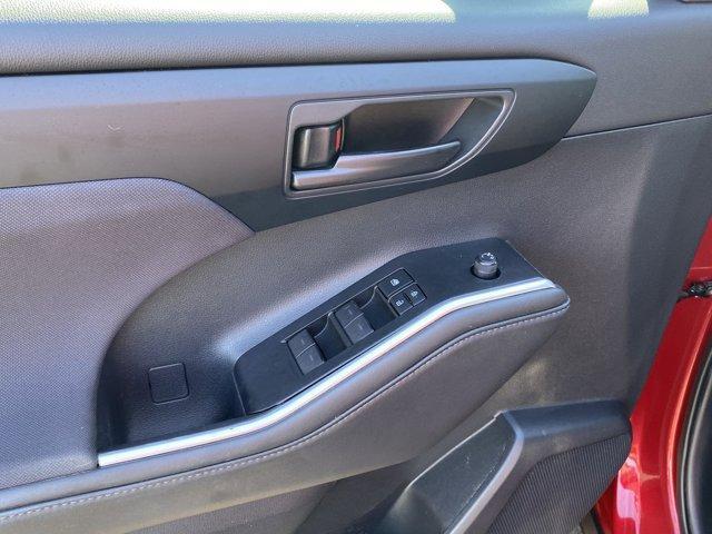 used 2020 Toyota Highlander Hybrid car, priced at $29,990
