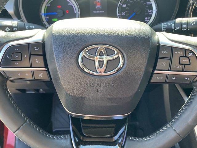 used 2020 Toyota Highlander Hybrid car, priced at $29,990