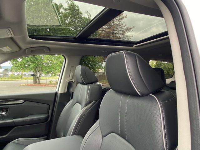 new 2025 Honda Pilot car, priced at $53,985